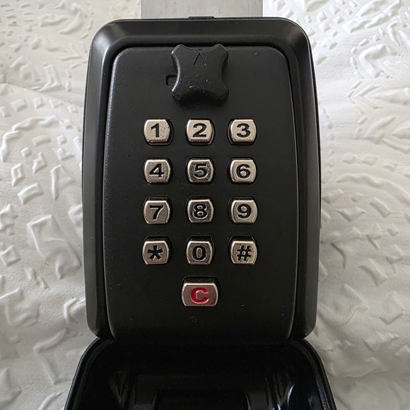 Car Key Lock Box NEW - Picture 2 of 8